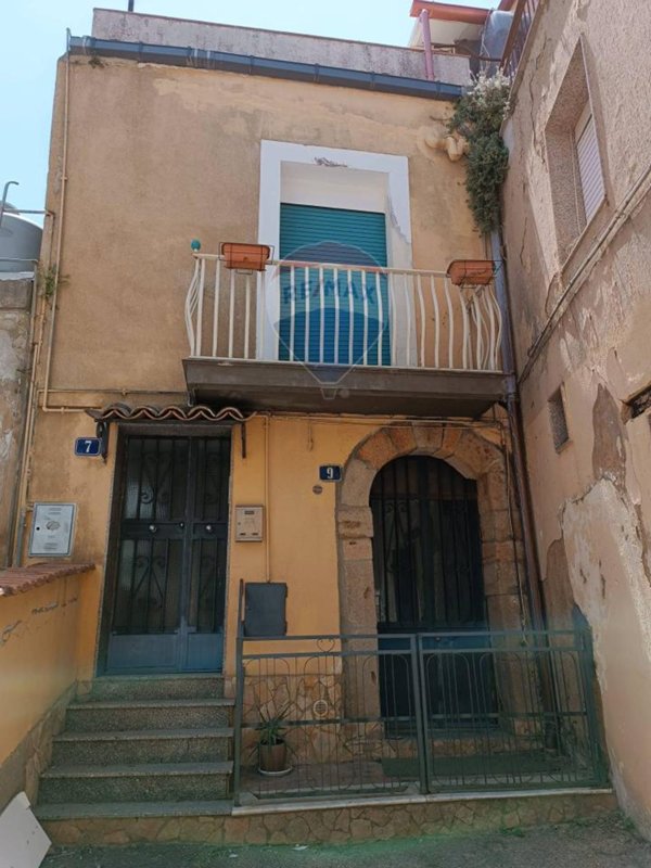 casa indipendente in vendita a Caltagirone
