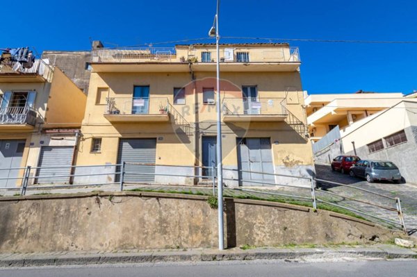 casa indipendente in vendita a Caltagirone in zona Santo Pietro