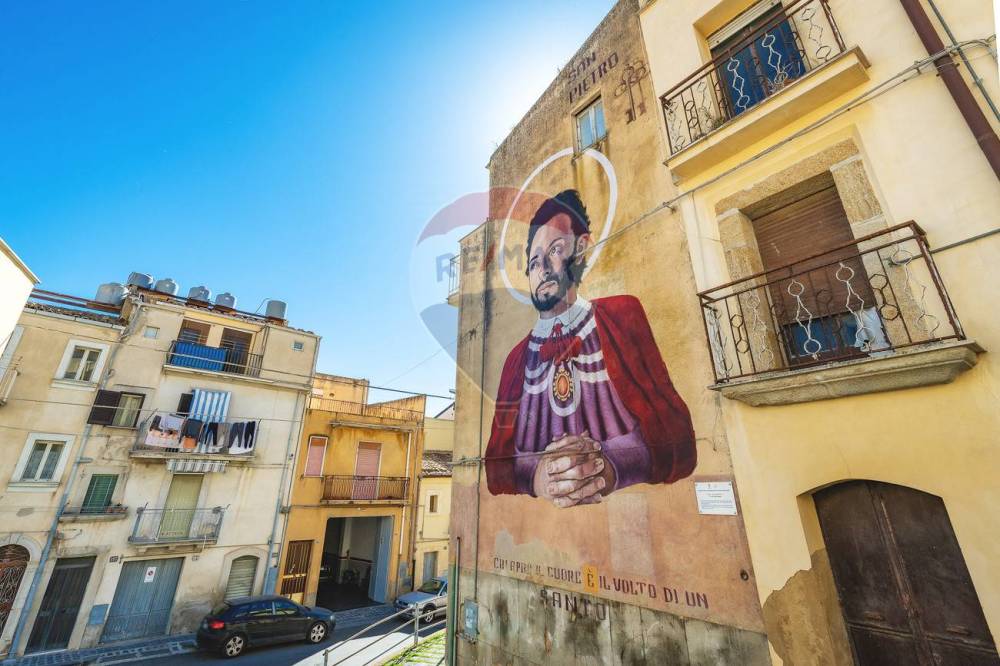 casa indipendente in vendita a Caltagirone in zona Santo Pietro