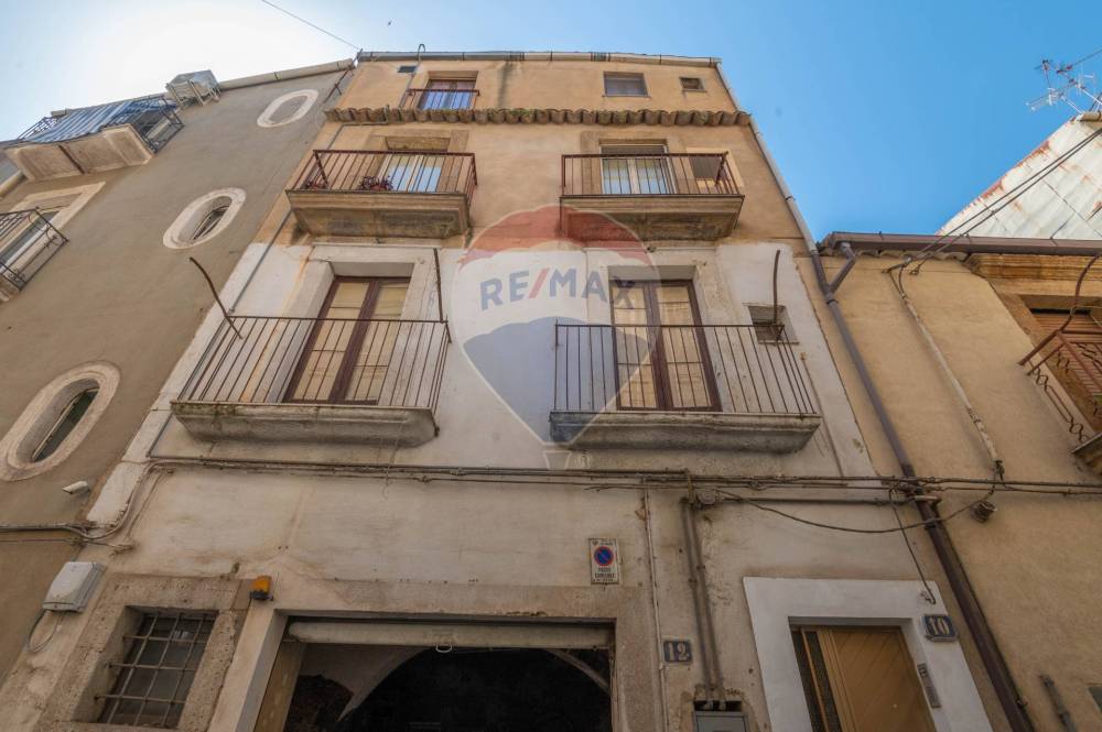 casa indipendente in vendita a Caltagirone