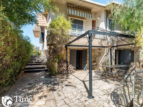 casa indipendente in vendita a Caltagirone