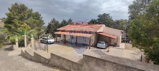 casa indipendente in vendita a Caltagirone in zona San Mauro