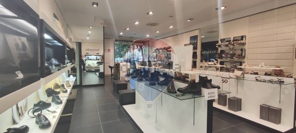 negozio in vendita a Caltagirone