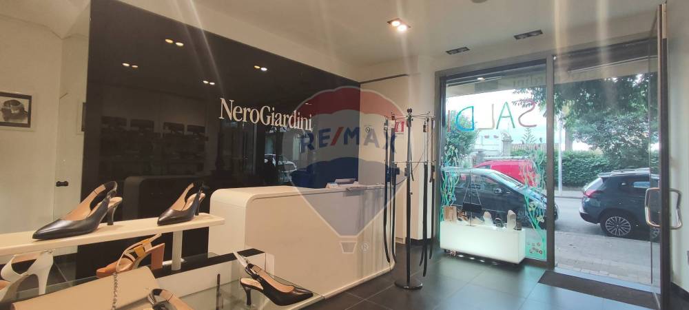 negozio in vendita a Caltagirone