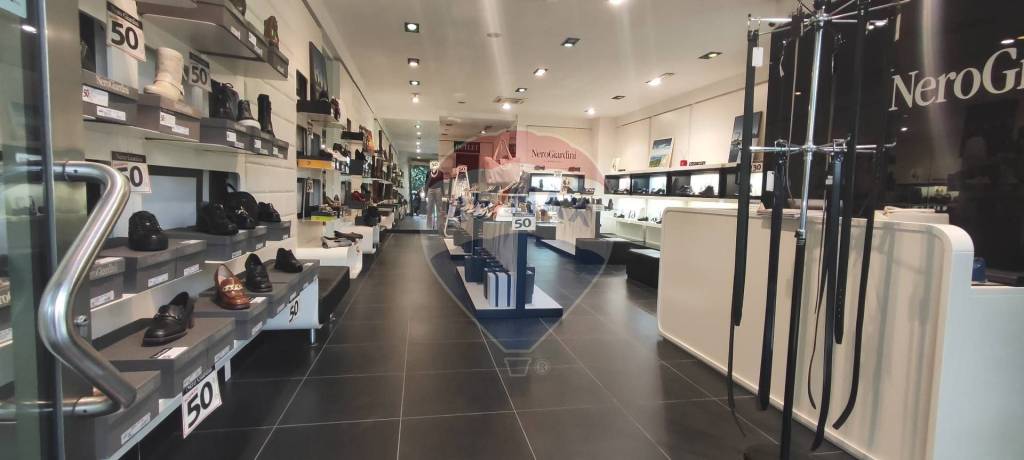 negozio in vendita a Caltagirone