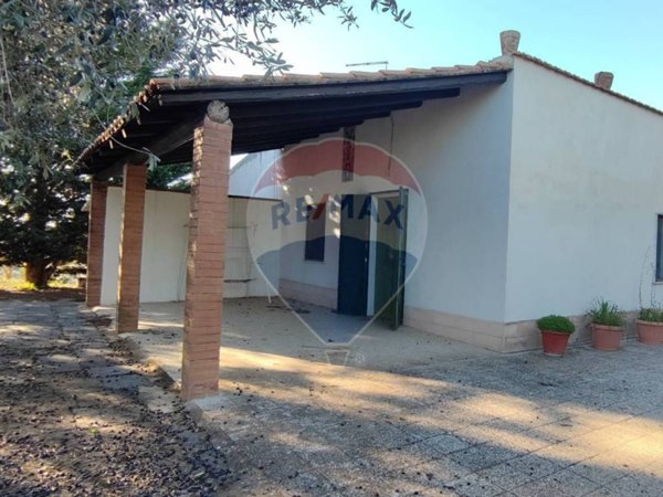 casa indipendente in vendita a Caltagirone