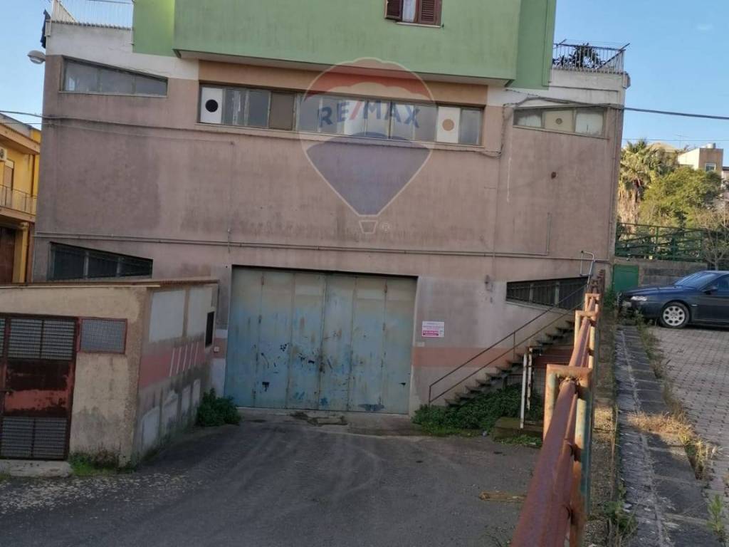 negozio in vendita a Caltagirone
