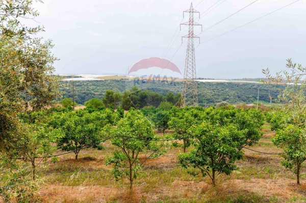 appartamento in vendita a Caltagirone in zona Santo Pietro