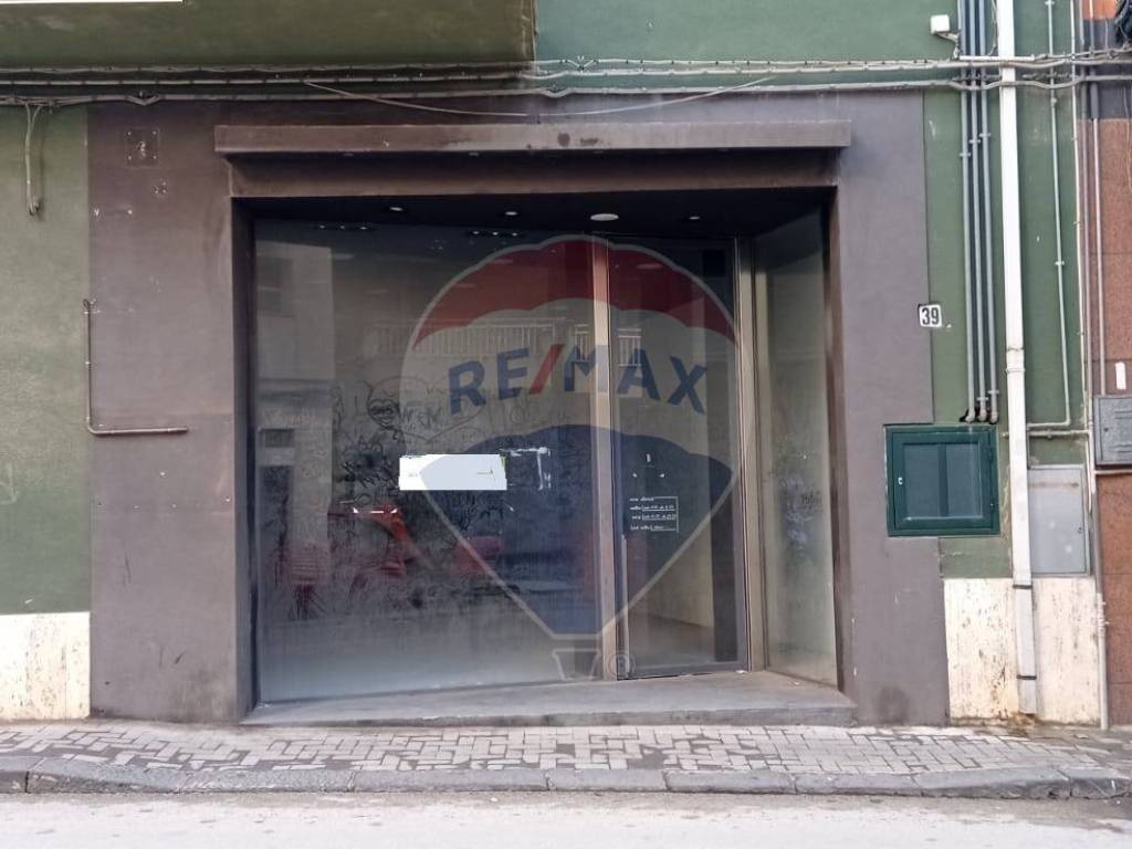 negozio in vendita a Caltagirone