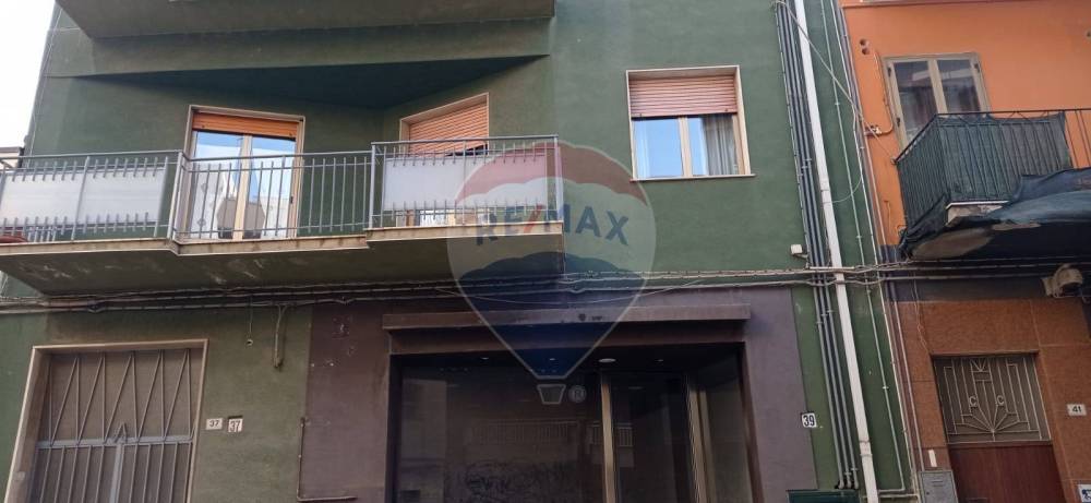 negozio in vendita a Caltagirone