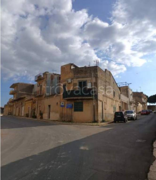 appartamento in vendita a Caltagirone in zona Granieri