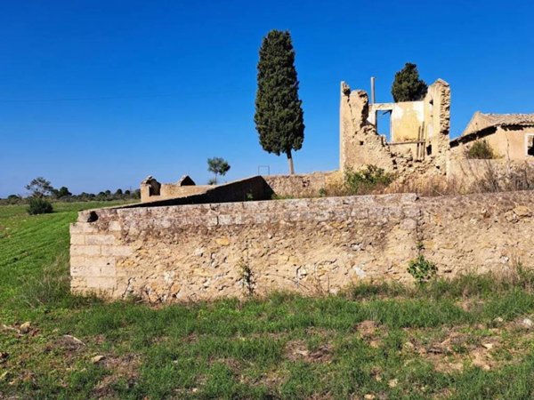 casa indipendente in vendita a Caltagirone
