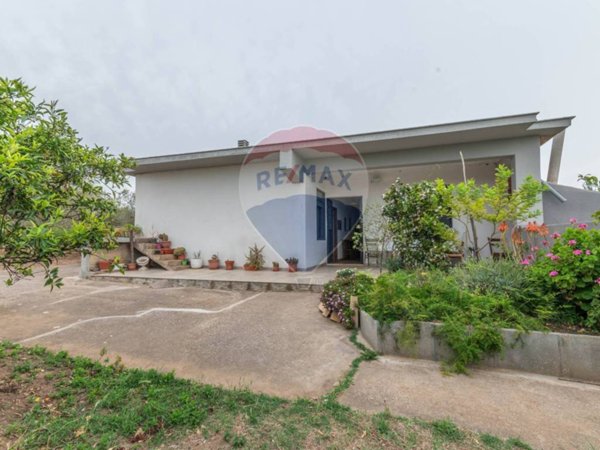 casa indipendente in vendita a Caltagirone