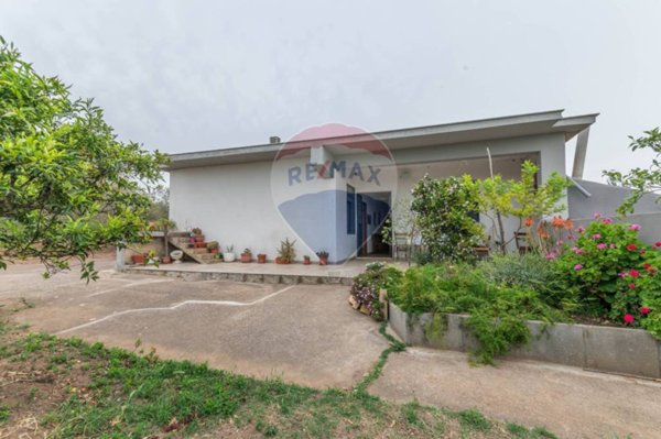 casa indipendente in vendita a Caltagirone