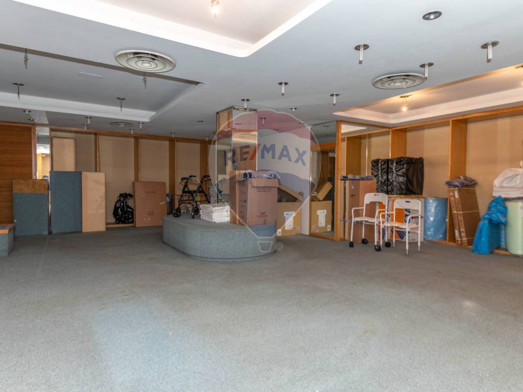 negozio in vendita a Caltagirone