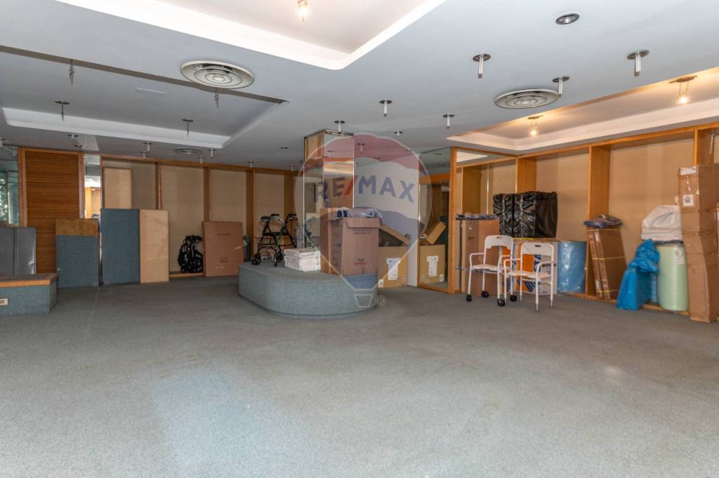 negozio in vendita a Caltagirone