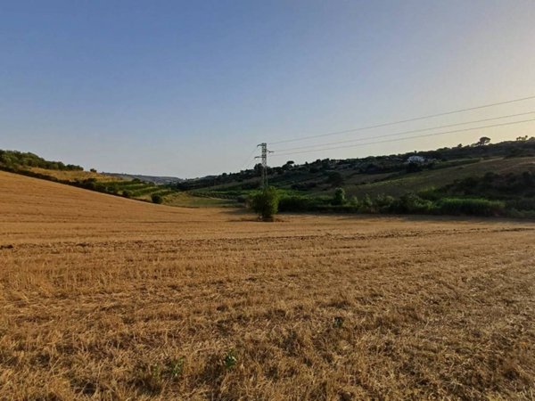 terreno agricolo in vendita a Caltagirone