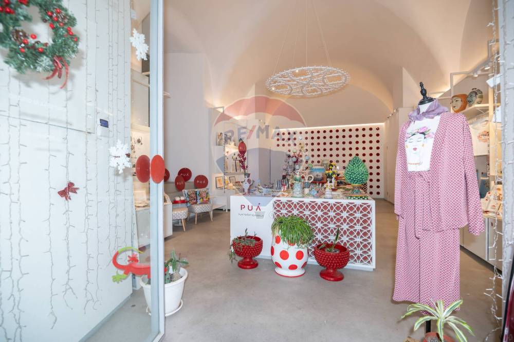 negozio in vendita a Caltagirone