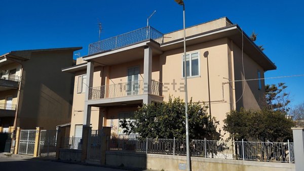 casa indipendente in vendita a Caltagirone