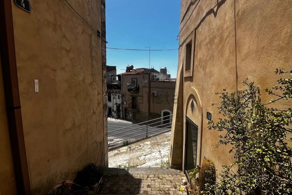 casa indipendente in vendita a Caltagirone