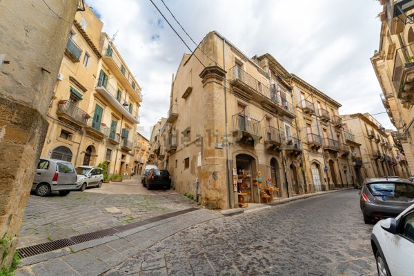 appartamento in vendita a Caltagirone