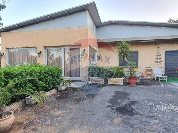 casa indipendente in vendita a Caltagirone