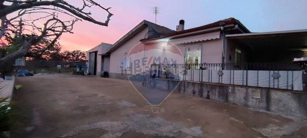 casa indipendente in vendita a Caltagirone in zona Piano San Paolo