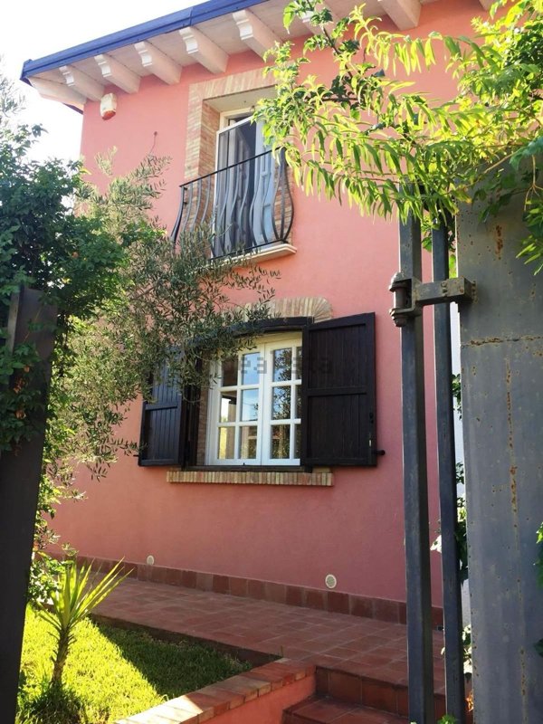 casa indipendente in vendita a Caltagirone