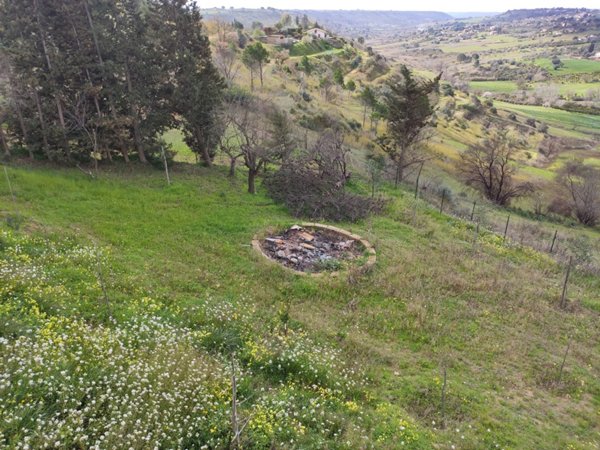 casa indipendente in vendita a Caltagirone
