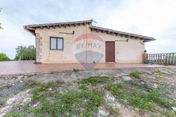 casa indipendente in vendita a Caltagirone