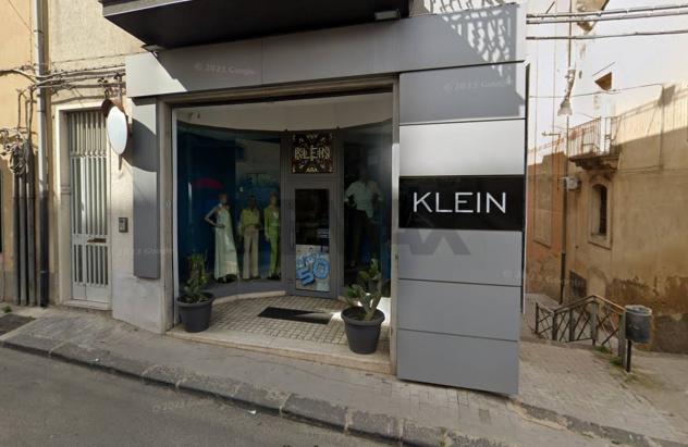 locale commerciale in vendita a Caltagirone