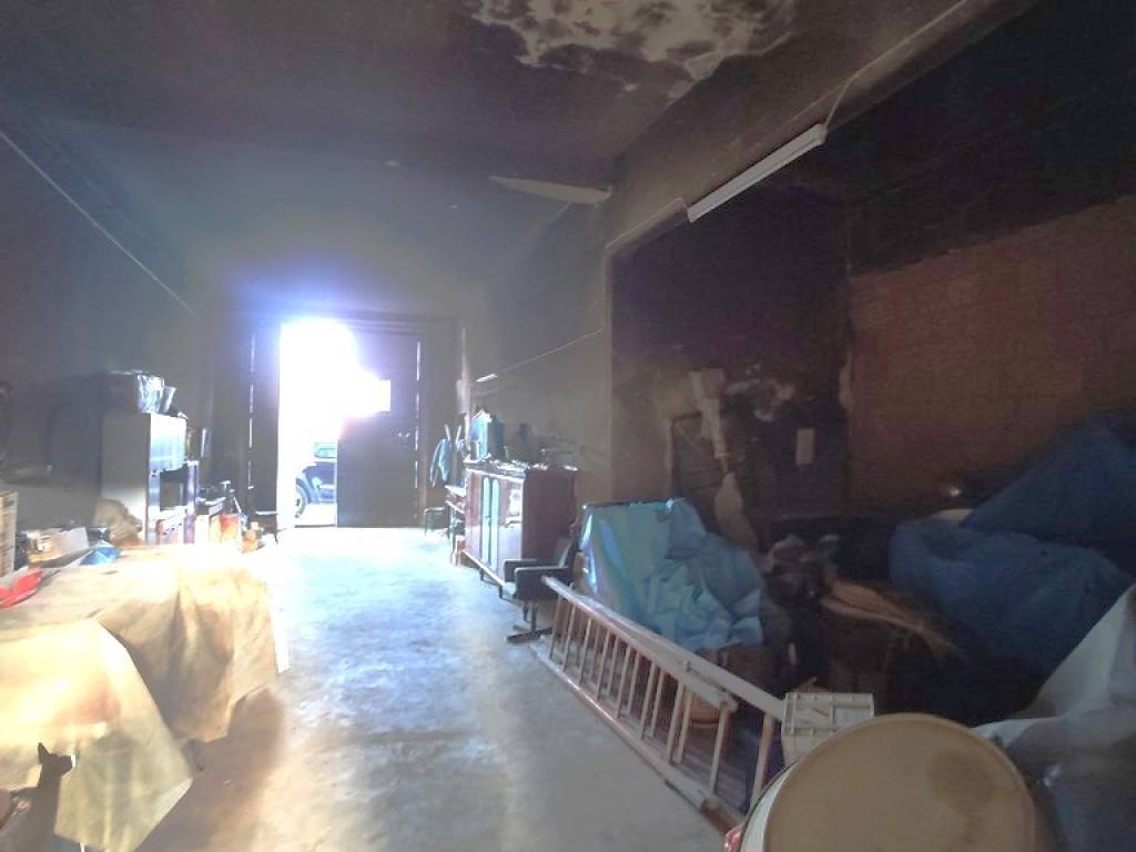 locale commerciale in vendita a Caltagirone