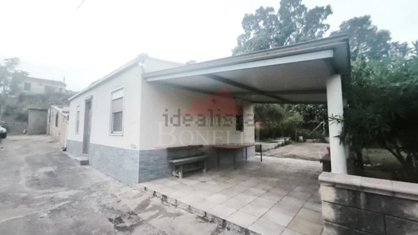 casa indipendente in vendita a Caltagirone