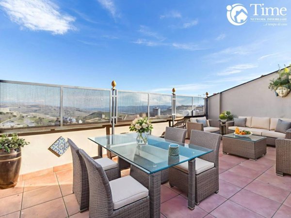 casa indipendente in vendita a Caltagirone in zona Santo Pietro