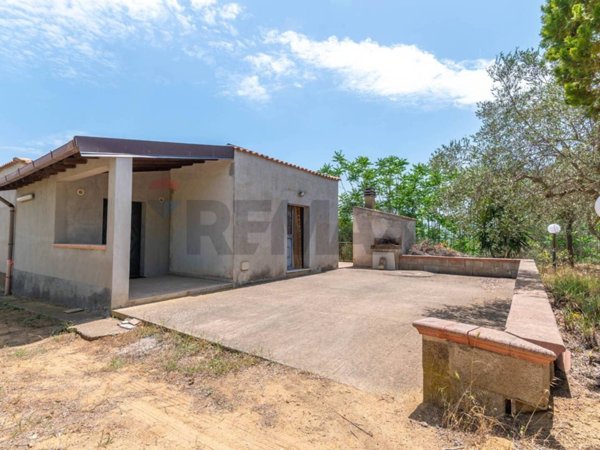 casa indipendente in vendita a Caltagirone