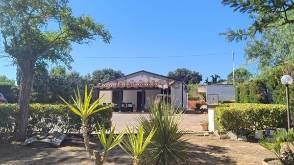 casa indipendente in vendita a Caltagirone
