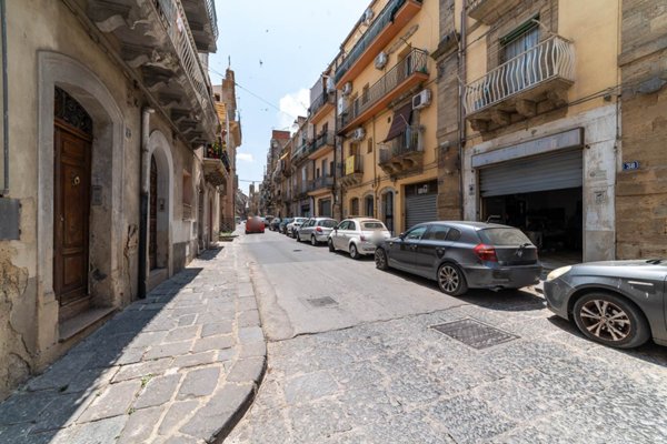 negozio in vendita a Caltagirone