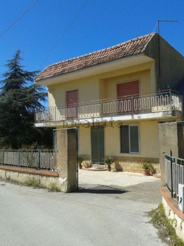 casa indipendente in vendita a Caltagirone
