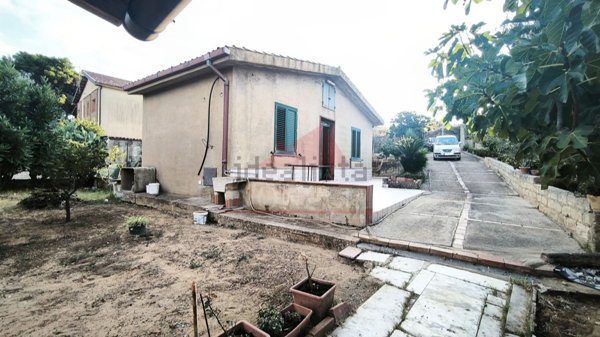 casa indipendente in vendita a Caltagirone