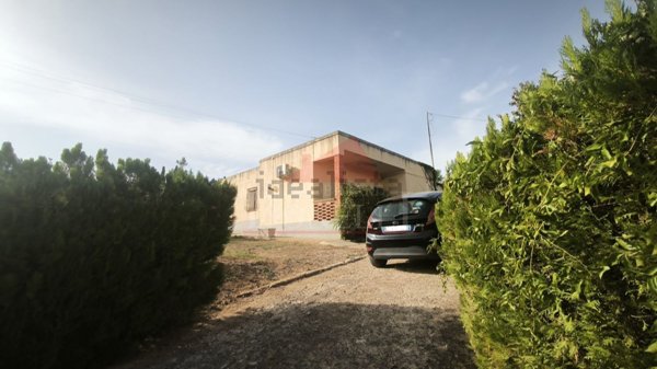 casa indipendente in vendita a Caltagirone