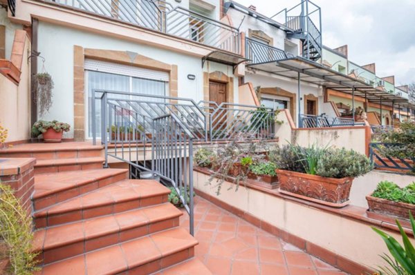 casa indipendente in vendita a Caltagirone