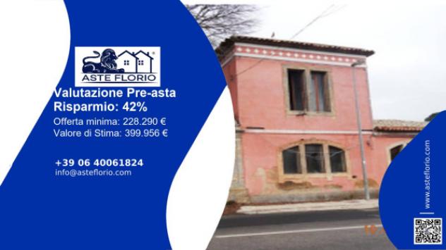 locale commerciale in vendita a Caltagirone