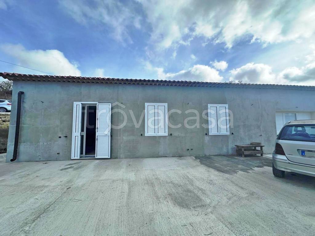 casa indipendente in vendita a Caltagirone