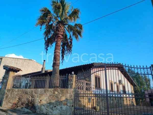 casa indipendente in vendita a Caltagirone