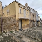 casa indipendente in vendita a Caltagirone