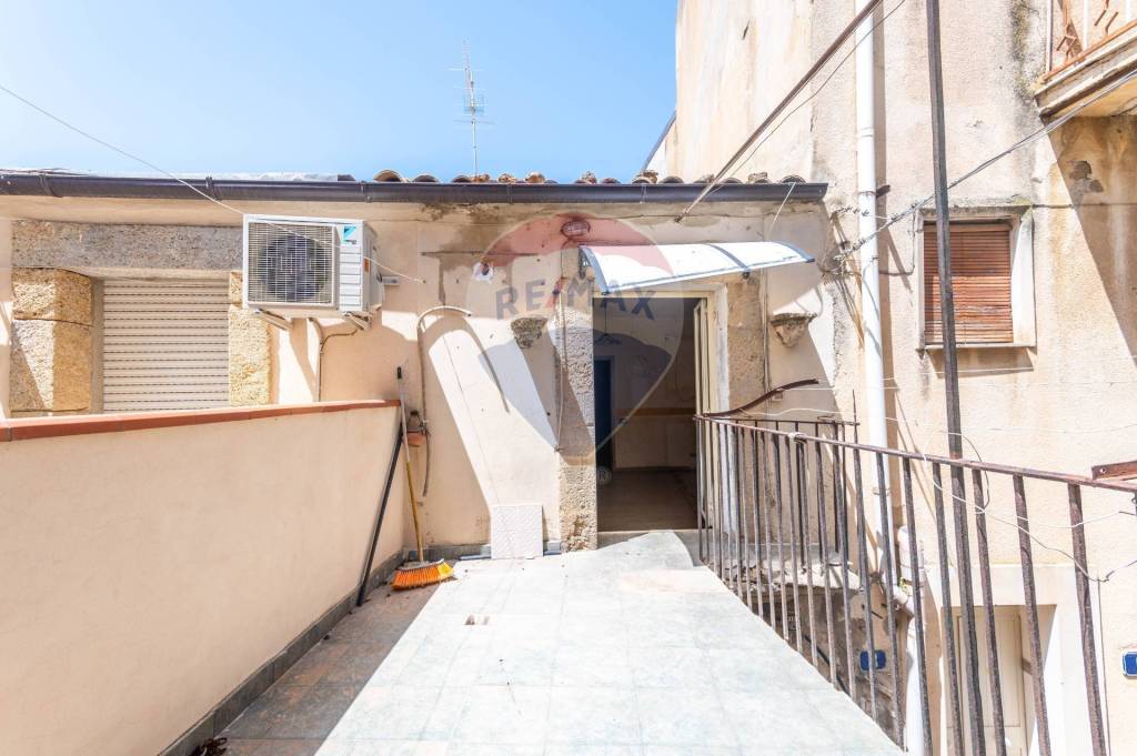 casa indipendente in vendita a Caltagirone