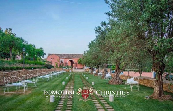 villa in vendita a Caltagirone in zona Santo Pietro