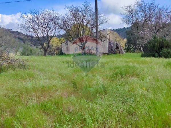 casa indipendente in vendita a Caltagirone