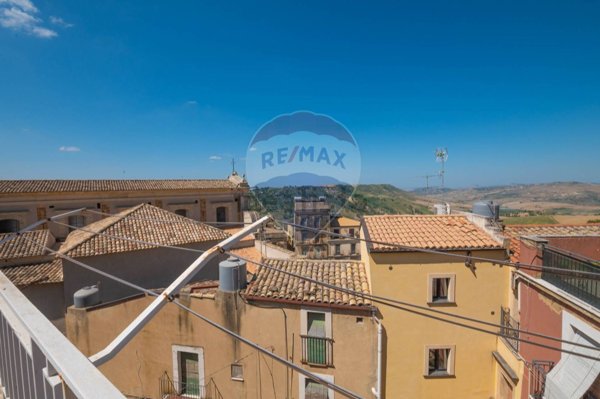 casa semindipendente in vendita a Caltagirone