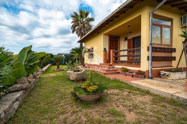 casa indipendente in vendita a Caltagirone in zona Piano San Paolo
